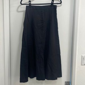 NWT Banana Republic black linen midi skirt. Size 4
